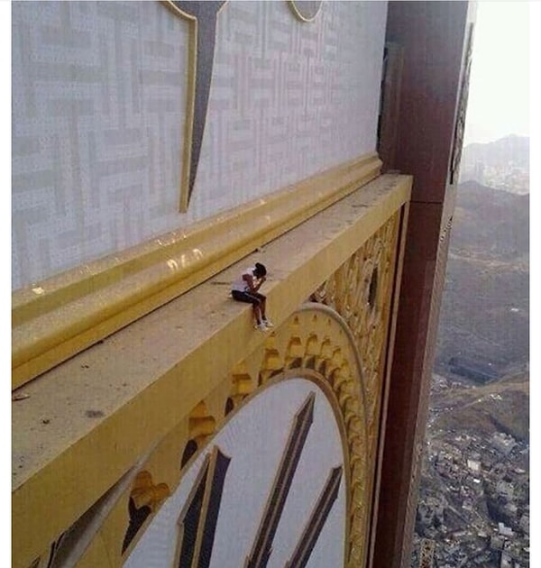 2. Королевская часовая башня в Мекке - второй по высоте небоскреб в мире.