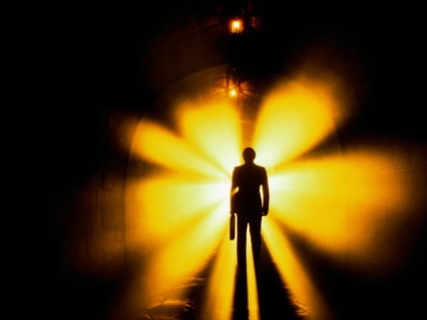 Лучезарный желтый