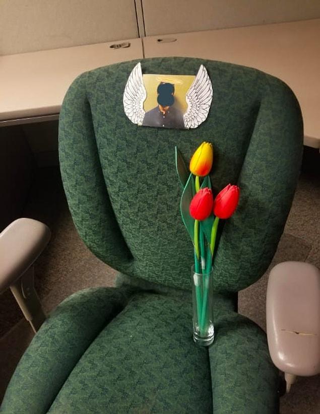 8. This heart melting memorial when an accountant moved cubicles: