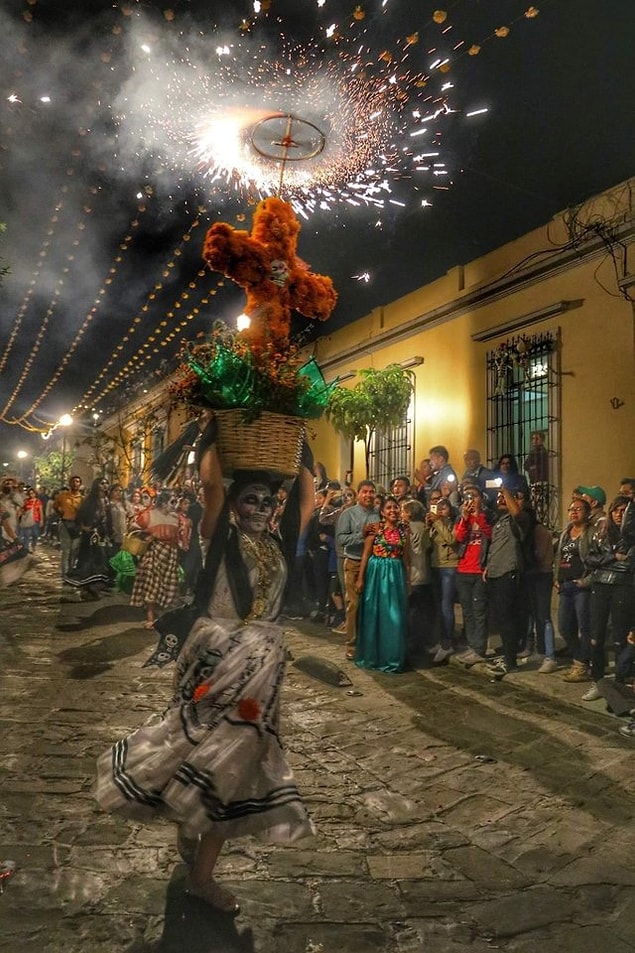 9. "Karnaval"