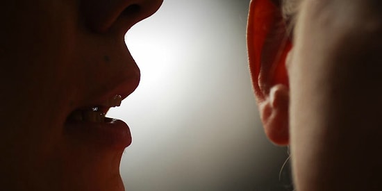 Британка заработала почти $80 тыс. с помощью шепота