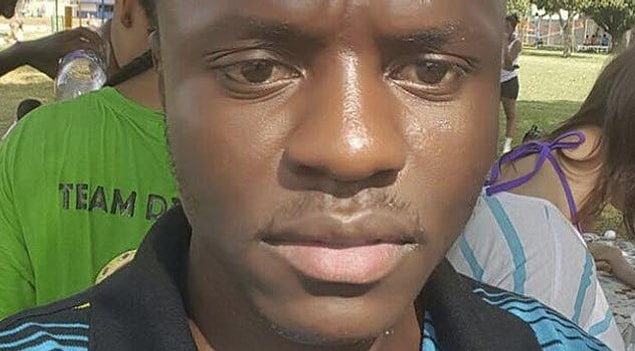 9. Afrika'da doğum belgesini kaybedip vatansız kalan göçmen.