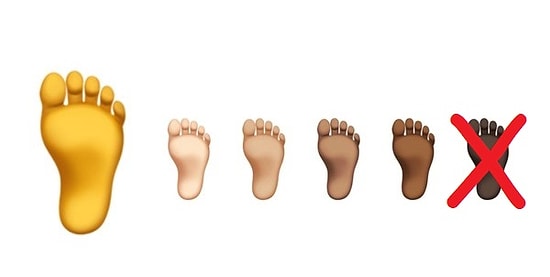 Пользователям не понравились новые эмодзи от Apple: "Стопы у африканцев не черные!"