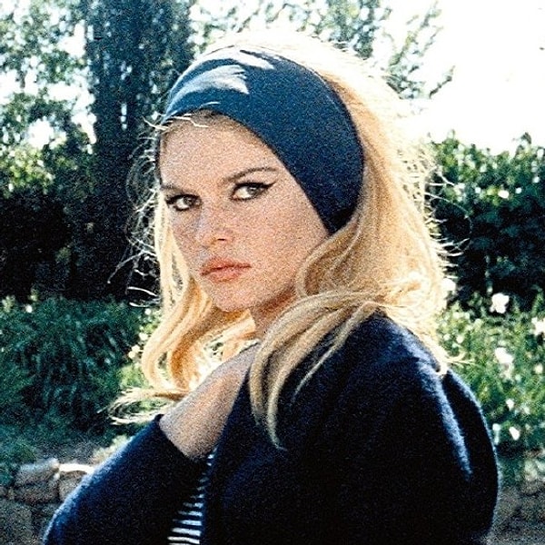 7. Презрение - Брижит Бардо