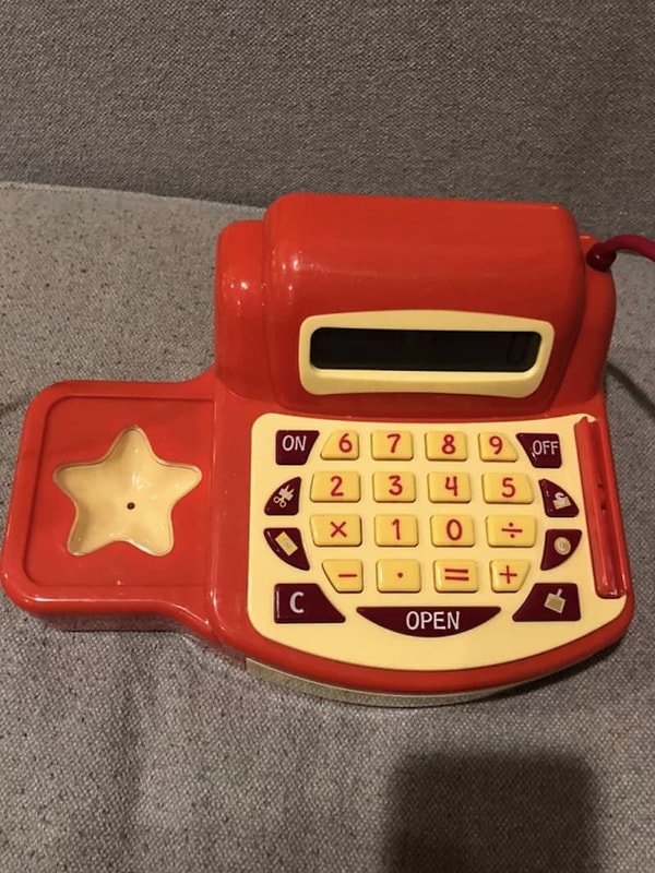 8. "Цифры по порядку? Да зачем, дети-то их и не знают толком", - слова дизайнера этой игрушки