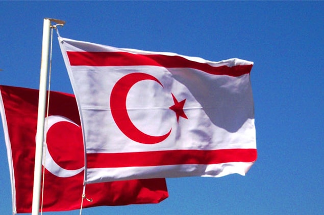 15 Kasım 1983'de Kuzey Kıbrıs Türk Cumhuriyeti'nin kuruluşu ilan edildi.