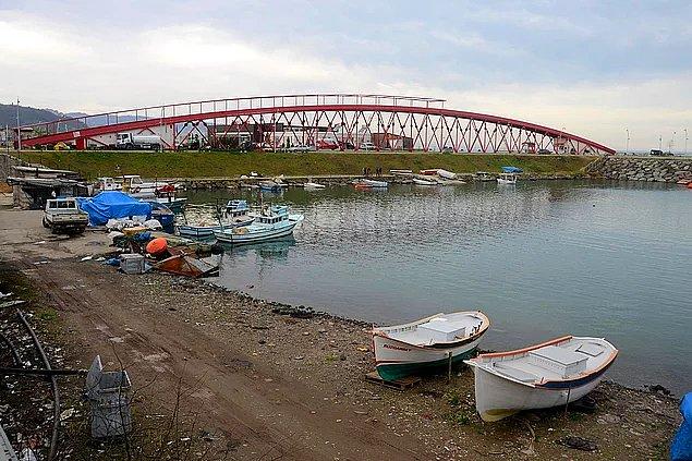 9. Özellikle Almanların çıldırdığı proje: Arsin'de sahile yapılan altından su geçmeyen köprü