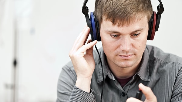 4. Название какой марки машины буквально переводится как "слышать"?