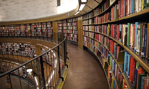 6. Хотели бы вы работать в библиотеке?