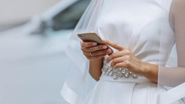 По словам Кейси, друзья предлагали ей помощь в плане разборок с бывшим женихом. Но девушка этого не хотела. Она твердо решила скрыть все от жениха и отомстить ему прямо во время торжества у всех на глазах.