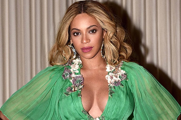 3. С заработанными 60 млн долларами замыкает тройку лидеров Бейонсе. В этом году певица нечасто баловала поклонников выступлениями, предпочитая посвящать себя воспитанию детей, но зато она совместно с мужем записала новый альбом.