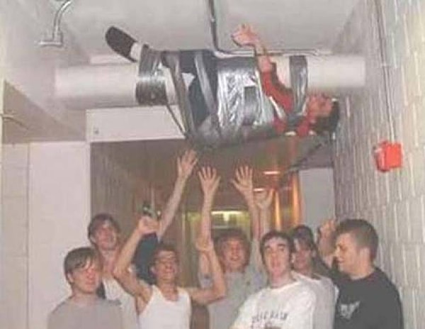 11. Вечеринка явно свернула не туда