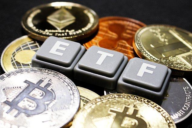 Bitcoin, ETF onayı beklerken ve borsada işlem görmek için hazırlanırken oluşan bu kaosta ciddi kan kaybetmiş durumda.