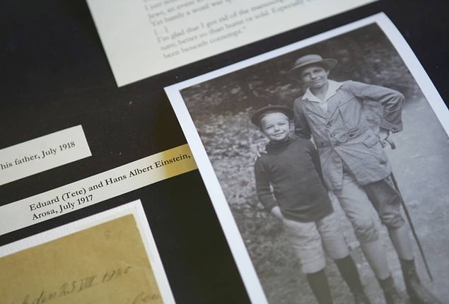 Eduard git gide zihninin içindeki bir batağa saplanmaya başlamıştı ve bunun sonucu olarak 1930’larda bir intihar girişiminde bulundu.
