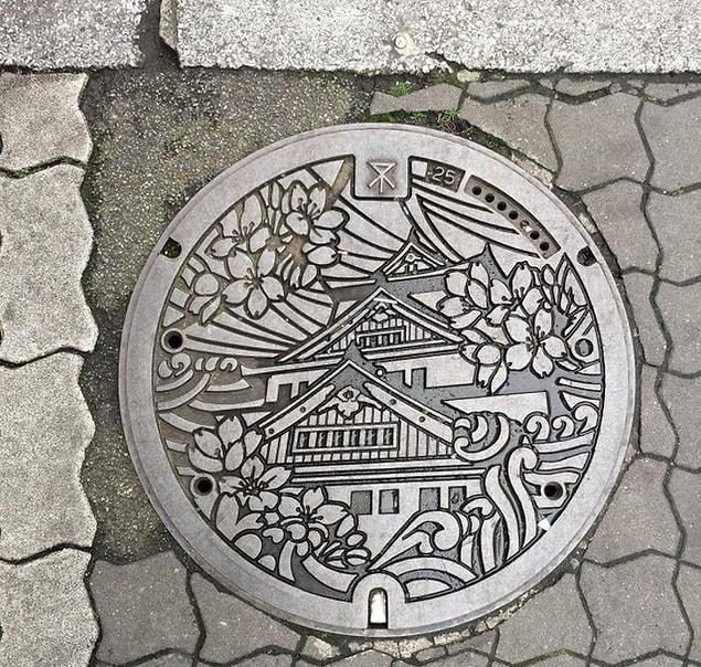10. What a cool sewer cover!