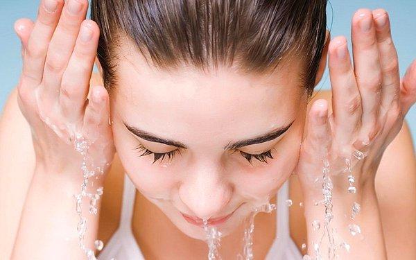7. Yüzünüzü günde iki kere yıkayın.