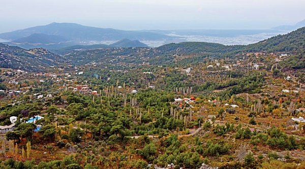 Turizm firmalarının 'helal villa, korunaklı villa, tatil villası' olarak pazarladıkları bu yapılar barıştan yararlanacak mı?