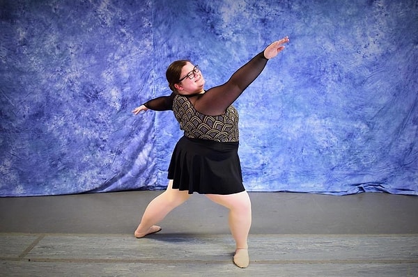 1. Когда думаешь о танцовщицах балета, образ такой девушки, как Лиззи, вряд ли придет вам в голову, и это печально.