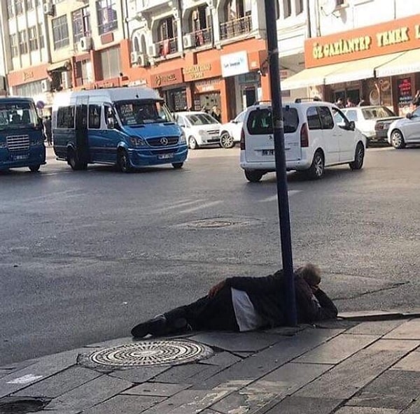 7. Вот бы все так ждали автобуса :)