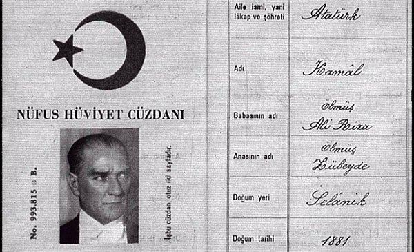 6. 24 Kasım 1934'te Cumhurbaşkanı Gazi Mustafa Kemal, meclisten çıkan kanunla ''Atatürk'' soyadını aldı.