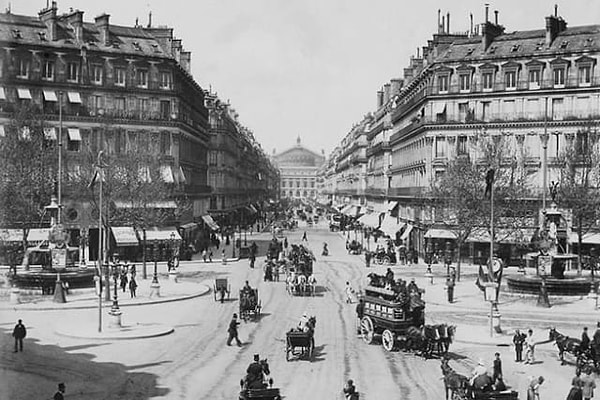 2. Впервые поехав за границу, Толстой отправился в Париж. Что его там шокировало?