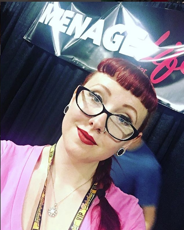 Pearl Derriere, a 29-year-old burlesque dancer, is planing to organize world's largest orgy and aiming to have 1,000 people at the event!