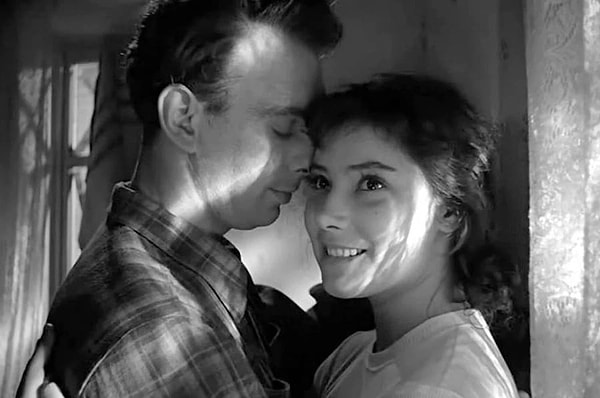 9. Кто ненавидел любовные сцены в фильмах?