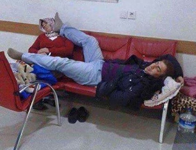 4. Bir yastığa baş koyma olayını çok yanlış anlamak.