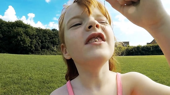 Çocukların Birbirinden Yaratıcı ve Eğlenceli Diş Çektirme Görüntüleri