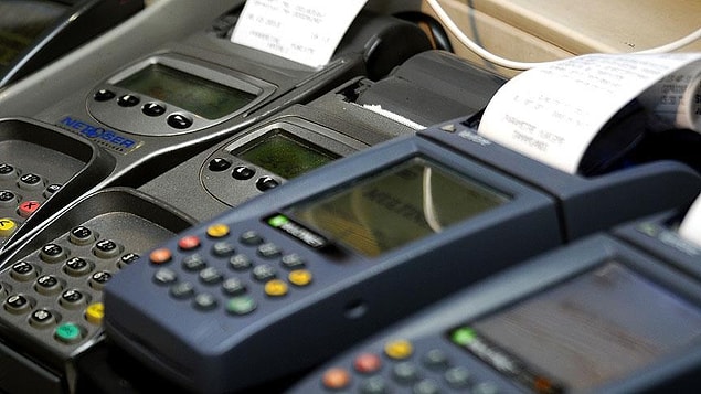 Elektronik eşya alımlarında kredi kartı ile taksit sınırı 3 ay olarak korundu.
