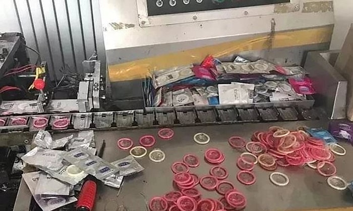 Çin'de 500.000 Kutu Sahte Kondom Üretip Satmaya Çalışan Çete Yakalandı!