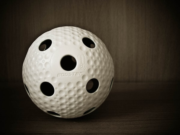 6. В каком виде спорта используется этот предмет?