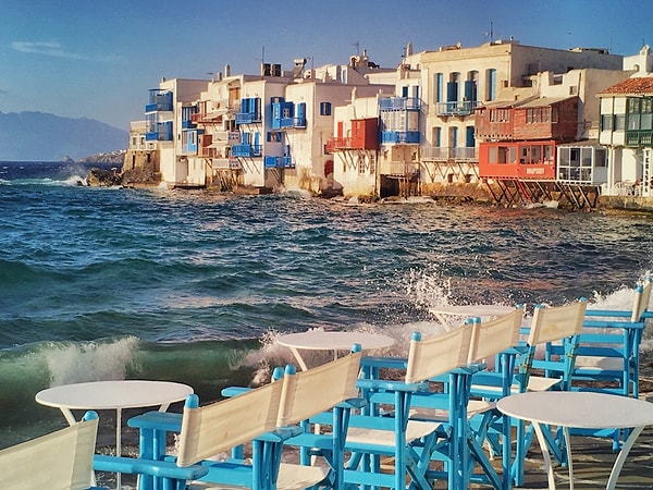 1. Выберите флаг Греции: