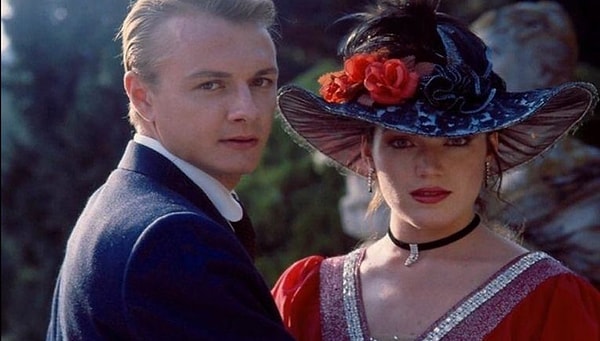 6. "______ трех"