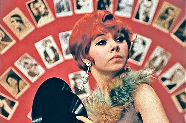 3. Словарь Эллочки-людоедки состоял всего из 30 слов. Какую из этих фраз она не использовала?