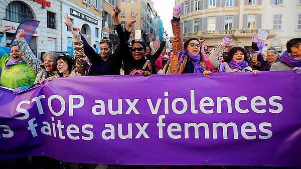 Dünya kadınları şiddete karşı ayakta: Birçok eylem dünden itibaren başladı.