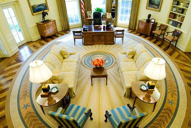 3. Beyaz Saray'ın dekorasyon masraflarını Başkan öder.