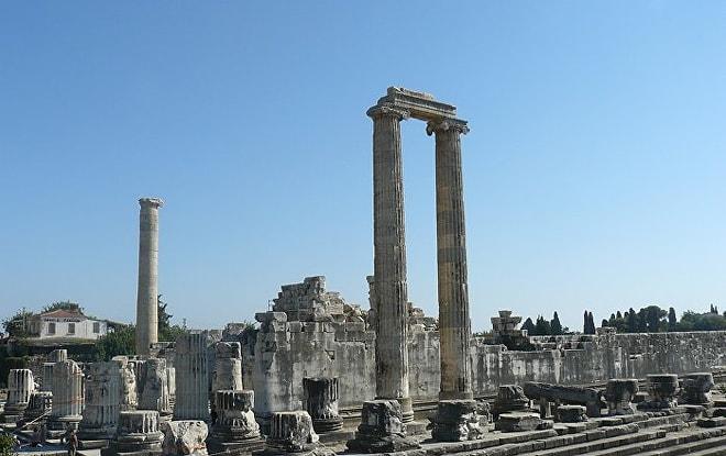 Tarihi Mirasımız Tehdit Altında: 2 Bin Yıllık Apollon Tapınağı’nı Su Bastı