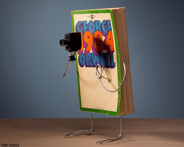 1. Джордж Оруэлл - 1984