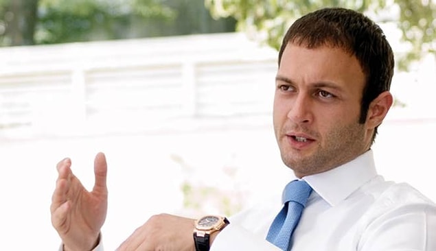 Alican Ulusoy, şu an aktif olarak Ulusoy Uluslararası Yatırım Holding’in Yönetim Kurulu Başkanı olarak görev yapmaktadır.