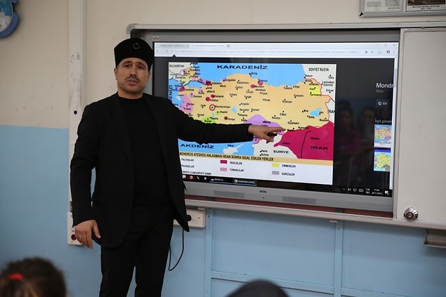 AA muhabirine konuşan Gözüyukarı eğitimde feda edilebilecek hiçbir fert ve bireyin olmadığını söylüyor.