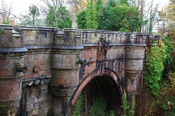 2. Овертонский мост