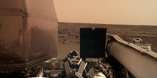 NASA, 6 Yıl Sonra Mars'a İndi: InSight Yüzeyden İlk Fotoğrafı Paylaştı