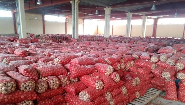 10. 63 ton soğan alıp stoklayabilirsiniz. Yalnız enflasyonla mücadele timlerine dikkat! Biraz riskli bir iş.