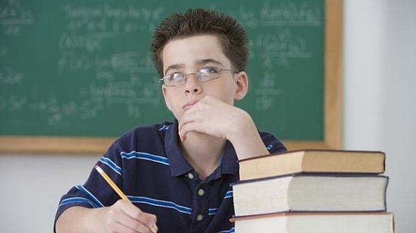 2. Что означает слово "ТРИВИАЛЬНЫЙ"?