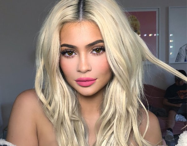 Sonrasında bu olaya Kylie Jenner da dahil oldu ve ortalık baya bir karıştı.