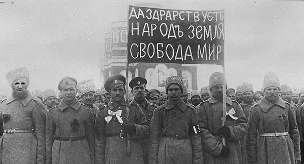 7. После Февральской революции 1917 года в России на смену гимну "Боже, царя храни" приходит: