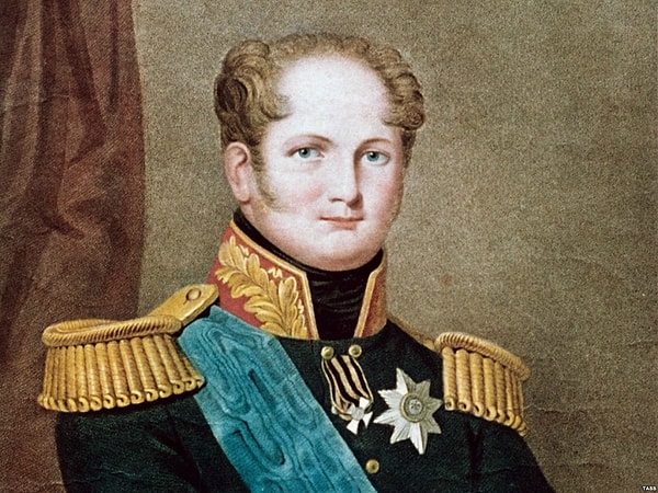 9. В 1812 году во Франции правил Наполеон I, а кто возглавлял Россию?