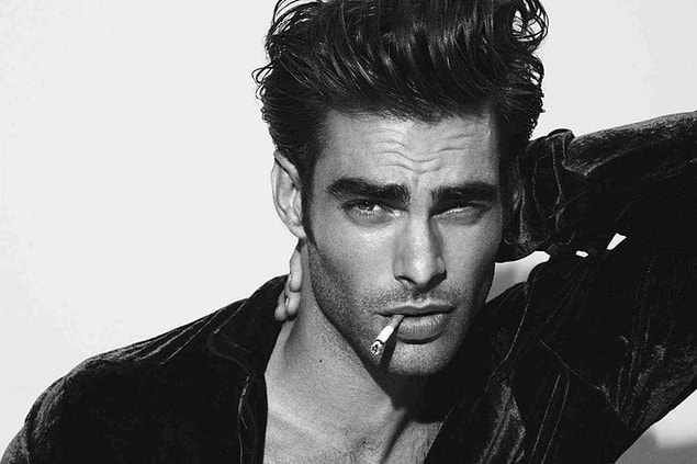2. Jon Kortajarena, 33 yaşında bir model ve aşırı karizmatik.