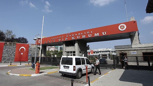 Üç profesör, bir doçent, bir uzmanın imzasının bulunduğu 21 sayfalık raporda "adli tahkikatla aydınlatılması uygun olur" denildi.